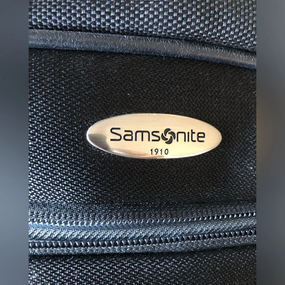Samsonite 1910 Black Laptop Nylon Briefcase 17” Expandadle